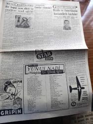 Cumhuriyet Gazetesi - 4 Nisan 1952 - Amasya ve civarı hala sular altında - birçok evlerin enkazı sular üstünde yüzüyor - askeri heyetimiz Dün Paris'e gitti fotoğraf - Avrupa'da şiddetli bir kış hüküm sürüyor - Truman Celal Bayar bir hatıra pulu gönderdi - Türkiye basketbol şampiyonası başladı - Galatasaray basketbol takımı fotoğraf - Akşehir'de ham petrol damarlarına rastlandı - Safiye Ayla kristal saray'da - Bir Beyaz Gömleklinin Dramı yazan Burhan Öncel Yazı Dizisi - ekmekler esmerleşmeye başladı - Panaroma yazan Yakup Kadri Karaosmanoğlu Yazı Dizisi - yanıyor yakılıyor yazan Burhan Felek - Artist Erol Flyn otelciliğe başladı - Hüseyin Cahit Yalçın'ın bir yazısından çıkan dava - Türk güreş karmasına karşı Avrupa muhteliti - olimpiyatlara iştirak edecek milletler - dağların Kızı filmi başrolde Müşerref Taylan Nebile Teker şark sinemasında - 1951-1952 Yunus Nadi mükafatı en güzel şiir - Celal Bayar Çankırı'da piyade okulunu ziyaret etti - İstanbul'un imar planları kaybolmuş -Kore harbi