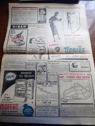 Cumhuriyet Gazetesi - 11 Mayıs 1953 - Amerika İspanya askeri Anlaşması Cumhuriyet Başmakale - Balkan paktı dışişleri bakanları toplanıyor - Kırkpınar güreşleri dün akşam sona erdi - başpehlivanlığı kazanan İrfan Atan Hayrabolulu Süleyman ile güreşirken fotoğraf - Luton Town Fenerbahçe'yi 6 2 Yendi fotoğraf - 60 yedek subay Kore değiştirme birliğine katıldı - SAS uçağı yolcularının başına gelenler - Başbakan Adnan Menderes bugün kırşehir'e gidiyor - Piç Kurusu Yazan Azmiye Hami Güven Yazı Dizisi - Mareşal Rommel'in Hatıraları Toplayan Lidell Hart Yazı dizisi - Mau Mau'lar Amerikan lisesini bastılar - Rusya Arnavutluk'a harp malzemesi gönderiyor - Cennet Yolu yazan Steinbeck Yazı Dizisi - milletlerarası tenis Şampiyonası - Türkiyeyi anlatan renkli filmler yazan Reha Oğuz Türkkan - Katibim şarkısı Amerika'da seslendirildi fotoğraf - çarlık rusyasının korkunç siması Rasputin Anlatan Pierre Gourdeaux -  Galatasaray Lisesi talebeleri Agatha Christie'nin 10 küçük yaramaz piyesini oynadılar