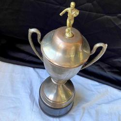 1970'ler ZAFER KUPASI - Ahşap Kaideli Pirinç Figürlü Bakır Spor Kupası