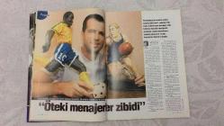 AKTÜEL HAFTALIK HABER DERGİSİ - SAYI:470 - 20-26 TEMMUZ - 2000 -  CİNSEL SAĞLIKTA “K NOKTASI” DEVRİMİYLE KADINLAR 3 DAKİKADA HAZZA ULAŞIYOR, YÖNTEMİ ANLATAN KASETLER KAPIŞ KAPIŞ GİDİYOR – UYUŞTURUCUYA KARŞI AŞI GELİYOR, SİGARA VE ALKOL BAĞIMLILIĞINA SON VERECEK TEDAVİLER YOLDA – “SINIF SINIF GAY’LER” DOSYASINDA MESLEKLERİ, GİYİMLERİ VE YAŞAM TARZLARIYLA LGBT+ PROFİLLERİ İNCELENİYOR – “KİM 500 MİLYAR İSTER” YARIŞMASI TÜRKİYE’DE REYTİNG REKORLARI KIRDI, BİLGİ YARIŞMASI ÇILGINLIĞI BAŞLADI – SİVASLI CINDY OLARAK TANINAN TUĞBA ŞAHİN TÜRK ERKEKLERİNİ YORUMLUYOR – “YA MANDACILIK YA BLUMİ” DOSYASINDA AFRİKA’NIN SÖMÜRGECİLİK SONRASI BAĞIMSIZLIK ARAYIŞI TARTIŞILIYOR – KALP KRİZİNE ERKEN TANI İMKÂNI SUNAN ELEKTRON TOMOGRAFİ TÜRKİYE’DE KULLANIMA GİRDİ – CAN YÜCEL’DEN PLAK, FÜAT SAKSAY’DAN FOLK ALBÜMÜ, JETHRO TULL’DAN YENİ YORUMLARLA MÜZİK SAYFALARI DOLUP TAŞIYOR – BODRUM’DA “HAVALI OTELLER” VE “BUENA VISTA” DOSYALARIYLA YAZIN NABZI TUTULUYOR – “ÖRÜMCEK KADIN AĞA OLUYOR” VE “POSTMODERN DA 146 SAYFA