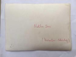 MEDİHA ŞEN SANCAKOĞLU'NUN ORİJİNAL 2'Lİ FOTOĞRAF SETİ - 18 x 12 cm EBADINDA - MEDİHA ŞEN SANCAKOĞLU, TEKİRDAĞ'DA İLKÖĞRETİM ÖĞRENCİLERİNİN FOLKLÖR EKİBİYLE HATIRA POZU VERİRKEN ÇEKİLMİŞ 2 FARKLI KARE