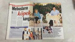 AKTÜEL  HAFTALIK HABER DERGİSİ - SAYI:209 - 6-12 TEMMUZ - 1995 -  SEDAT CANER, 10 YIL ÖNCE “BEN BİR İŞKENCECİYDİM” İTİRAFIYLA GÜNDEMİ SARSAN ESKİ POLİS, ŞİMDİ “DREJ ALİ” LAKAPLI ALİ YASAK’IN YANINDA ÇALIŞIYOR – MECLİS LOJMANLARINDA KÖPEK KAVGASI KATLİAMA DÖNÜŞTÜ, HAYVAN SAHİPLERİ ARASINDA GERİLİM TIRMANDI – TÜRK ERKEĞİNİN SEKS ANLAYIŞI “TEKELCİ” Mİ? “BİRDEN FAZLA ERKEKLE İLİŞKİ” DOSYASIYLA TOPLUMSAL TABULAR SORGULANIYOR – ALEVİLİĞE YÖNELEN SOSYETE İLGİSİ TARTIŞMA YARATIYOR, PROF. İZZETTİN DOĞAN “ARAP İSLAM YORUMUNA İTİBAR ETMEMEK GEREKİR” DİYEREK ALEVİLİĞİN KÜLTÜREL DERİNLİĞİNİ VURGULUYOR – GENÇ İŞADAMLARI ALEVİLİĞİ KEŞFEDİYOR, TUGİAD ÜYELERİ TOPLANTILARA KATILIYOR – HINCAL ULUÇ SİNEM GÜVEN’İ “MAVİ KANLI KRALİÇE” OLARAK TANITTI – “VİZONTELE TUUBA”NIN ÇEKİMLERİ BAŞLADI, YILMAZ ERDOĞAN VE TUBA ÜNSAL İLK KEZ ANLATIYOR – SERDAR ORTAÇ “ŞİMDİ STAR OLDUM” DİYEREK SUNUCULUKTAKİ YÜKSELİŞİNİ DEĞERLENDİRDİ – MONICA BELLUCCI AKTÜEL’E ÖZEL RÖPORTAJ VERDİ –  130 SAYFA
