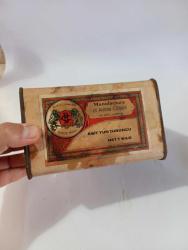 4 adet Vintage teneke boya kutuları. Boş