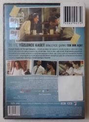 KARIŞIK KASET - Sarp Apak & Özge Özpirinçci ~ [ DVD + FİLM MÜZİKLERİ CD • 2 DİSC ]