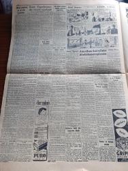 Cumhuriyet Gazetesi - 29 Ağustos 1954 - grev hakkı yazan Nadir Nadi Başmakale -Cumhur Reisi Celal Bayar Yugoslavyaya Dün Törenle Uğurlandı fotoğraf - 30 Ağustos Zafer Bayramı - Kıbrıs Adası İçin Dün Yapılan Toplantı - İşletmeler Vekili Fethi Çelikbaş Milletlerarası Migros Kongresinde Verilen Kararları Anlatıyor - Başvekil Adnan Menderes Kıbrıs Komitesi Azaları İle Birlikte fotoğraf - Murad Güler Manşı Geçerken 12 Kilo Kaybettim dedi fotoğraf - Ürdün Meliki Eskişehir'de - 30 Ağustos'ta Yazan Hasan Ali Yücel - İstanbul At Yarışları - Mısır'da Karışıklık Çıkaran Cemiyet Müslüman Kardeşler - Bir Kadın İzmir Fuarında Doğurdu - Fenerbahçe Demirspor Bugün Karşılaşıyor - Süvari Binicilik Okulu Yurd Gezisine Çıktı - Atatürk Devrimlerinin Koruyucuları Arasında - Rusya'da Halkın Hayatı Ölü Ruhlar - Hür Fikirleri Yayma Cemiyeti Kongresi - İsmail Dümbüllü  Gönül Yazar Perihan Altındağ Sözeri Beyaz Parkta - Abdullah Yüce -  İstanbul Bankası - Emekli General Sadık Aldoğan Dün Tevkif Edildi