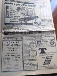 Cumhuriyet Gazetesi - 29 Ağustos 1954 - grev hakkı yazan Nadir Nadi Başmakale -Cumhur Reisi Celal Bayar Yugoslavyaya Dün Törenle Uğurlandı fotoğraf - 30 Ağustos Zafer Bayramı - Kıbrıs Adası İçin Dün Yapılan Toplantı - İşletmeler Vekili Fethi Çelikbaş Milletlerarası Migros Kongresinde Verilen Kararları Anlatıyor - Başvekil Adnan Menderes Kıbrıs Komitesi Azaları İle Birlikte fotoğraf - Murad Güler Manşı Geçerken 12 Kilo Kaybettim dedi fotoğraf - Ürdün Meliki Eskişehir'de - 30 Ağustos'ta Yazan Hasan Ali Yücel - İstanbul At Yarışları - Mısır'da Karışıklık Çıkaran Cemiyet Müslüman Kardeşler - Bir Kadın İzmir Fuarında Doğurdu - Fenerbahçe Demirspor Bugün Karşılaşıyor - Süvari Binicilik Okulu Yurd Gezisine Çıktı - Atatürk Devrimlerinin Koruyucuları Arasında - Rusya'da Halkın Hayatı Ölü Ruhlar - Hür Fikirleri Yayma Cemiyeti Kongresi - İsmail Dümbüllü  Gönül Yazar Perihan Altındağ Sözeri Beyaz Parkta - Abdullah Yüce -  İstanbul Bankası - Emekli General Sadık Aldoğan Dün Tevkif Edildi