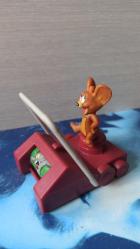 vintage Tom ve Jerry tekerleli figür oyuncak & 8 x 8 cm