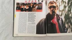 AKTÜEL  HAFTALIK HABER DERGİSİ - SAYI:620 - 4 -10 HAZİRAN  2003 -  ISOLAGEN YÖNTEMİ BOTOKS’U TARİHE GÖMÜYOR: KIRIŞIKLIKLARI DOKU NAKLİYLE YOK EDEN BU YENİ TEKNOLOJİ TÜRKİYE’YE GELİYOR – EMRE ALTUĞ “KENDİMİ GAYET EROTİK BULUYORUM” DİYEREK AKTÜEL’E SOYUNDU, “EFENDİ ÇOCUK” İMAJINI YIKTI – 12 YAŞINDAN KÜÇÜKLERE YASAK KOYAN MEKANLAR AİLELERLE ÇOCUKSUZLARI KARŞI KARŞIYA GETİRİYOR – TAYVANLI TZU-CHI DERNEĞİ’NİN GİZLİ KAHRAMANLARI DEPREMZEDELERE HER TÜRLÜ YARDIMI SAĞLIYOR – KAVAKLI DAVASINDA ÖMER LÜTFİ TOPAL’DAN KÜRŞAT YILMAZ’A SUSURLUK’TA TANINAN İSİMLER YENİDEN ORTAYA ÇIKTI – SİYASET, SPOR VE MAGAZİNİN “ALTIN KARMA”SINI AKTÜEL BELİRLEDİ – IRAK’TAKİ KAOS “MAD MAX” FİLMİNİ ANDIRIYOR, ABD’NİN YENİ DÜZENİ ELEŞTİRİLİYOR – PASSAPAROLA’NIN KIZLARI ARASINDA GENETİKÇİ BİLE VAR – NAİM DİLMENER TÜRK POPUNUN TARİHİNİ YAZIYOR, BAZI POPÇULARI ÜZECEK TESPİTLERLE GÜNDEMDE – NURİ BİLGE CEYLAN CANNES DÖNÜŞÜ AKTÜEL’İN SORULARINI YANITLADI – ZEYNEP’İN KARAKOL, GENELEV VE SIĞINMA EVİNDE SON BULAN DRAMI 114 SAYFA
