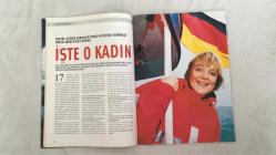 YENİ AKTÜEL  HAFTALIK HABER DERGİSİ - SAYI:63 - 6-12 TEMMUZ - 2005 -   YENİ AKTÜEL BU SAYISINDA ABD’NİN “GÜVENLİK İÇİN DEMOKRASİ” STRATEJİSİNDEN EUROTÜRKLERİN AB KARŞITI TUTUMUNA, MİSYONERLİK TARTIŞMALARINDAN ANGELA MERKEL’İN PORTRESİNE KADAR ULUSLARARASI SİYASET VE TOPLUMSAL GERİLİMLERİ MERCEK ALTINA ALIYOR – “OPERASYON ADI: SİLAHLI DEMOKRASİ” DOSYASINDA CONDOLEEZZA RICE’IN DEMOKRASİYİ ÖNE ÇIKARAN YENİ DIŞ POLİTİKASI ABD’NİN SAMİMİYETİNİ TARTIŞMAYA AÇIYOR – “EUROTÜRKLER DE TÜRKİYE’YE KARŞI” BAŞLIĞIYLA YURTDIŞINDA YAŞAYAN 100 TÜRK’TEN 60’ININ “TÜRKİYE AB’YE GİRMESİN” GÖRÜŞÜNE YER VERİLİYOR, DOÇ. DR. AYHAN KAYA BU TUTUMUN ARKA PLANINI YORUMLUYOR – “İŞTE O KADIN: ANGELA MERKEL” DOSYASINDA DOĞU ALMAN, FİZİKÇİ, PROTESTAN VE CDU LİDERİ MERKEL’İN TÜRKİYE’NİN AB ÜYELİĞİNE KARŞI YÜRÜTTÜĞÜ SİYASİ MÜCADELE VE KİŞİSEL GÖRÜŞLERİ ANLATILIYOR – “YENİ HUZUR CİMNASTİĞİ” DOSYASINDA ÇİGONG, BIODANZA VE YOGA GİBİ KİŞİSEL GELİŞİM YÖNTEMLERİ ARASINDA BİNLERCE YILLIK GELENEKLERLE UYDURMA TEKNİKLER114  SAYFA