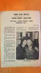 GÜNÜN KADINI AYLIK KADIN MECMUASI DERGİSİ - SAYI: 29 MART 1971 - F. SUAT DEMİROK - KENT - BEDIA DİKER - SUAT DEMİROK - DR. TALAT ORAN - BERRIN KIRANER - ORHAN URAL - SUMRU ANLAR - PERIHAN URAL - SEMRA IŞIDAN - YÜKSEL ANLAR - FÜSÜN NIŞACIOĞLU - KUTLUAY ÖZÜN - ANNA SOKULLU - SEVGI BALIN - ITIR GÜRDEMİREL - DR. ENIS ECER - NECMIYE BILGIN - NEVIN MOĞULKOÇ - GÖNÜL KUMBASAR - DR. NIYAZI YURTSEVEN - NEVSEN SILIFKE - NURIYE ILGAZ - FÜSÜN - HALIDE NUSRET ZORLUTUNA - AZIZ ZORLUTUNA - ERGÜN ZORLUTUNA - EMINE IŞINSU - UMRAN - BANÛ - ELIF - ÇAĞRI - YAĞMUR - HANIM MEKTUPLARI - KÜLLER - SISLI GECELER - GECEDEN TAŞAN DERTLER - BÜYÜK RÜZGAR - GÜLÜN BABASI KIM - YAYLA TÜRKÜSÜ - BENIM KÜÇÜK DOSTLARIM - BEYAZ SELVI - YURDUMUN DÖRT BUCAĞI - AYDINLIK KAPI - AŞK VE ZAFER - ELLERIM BOMBOŞ - ÇAĞIR BENI IŞIKLARA - MEHMEDIM - KETEN HELVACI - INSANLAR - GÜNÜN KADINI - AYLIK KADIN MECMUASI - ÖZDEMIR BASIMEVI - TC ZIRAAT BANKASI  -   34 SAYFA