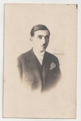 1925 YILI ARKASI OSMANLICA NOTLU ERKEK TİP SİYAH BEYAZ FOTOĞRAF - AHMED AĞANIN TORUNU MUSA