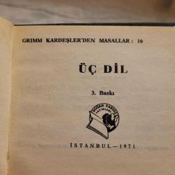ÜÇ DİL. 1971 YILI BASKI.