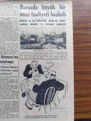 Cumhuriyet Gazetesi - 13 Mayıs 1946 - Paris Konferansı ve dünya barışı yazan Abidin Daver Başmakale - Azerbaycan İran'a harb mi ilan etti - Tahran hükümeti orduya mukavemet emri verdi - Azerbaycan başbakanı Pişevarinin muhafaza altında Tahran'a varışı görülmektedir fotoğraf - Müslümanlarla hintliler anlaşamadılar - Paris'te iyimser bir hava esmeye başladı - Yugoslavya Dışişleri Bakanı Simie Dörtler toplantısından çıkarken fotoğraf - Milli Şef İsmet İnönü'ye sunulacak Mukaddes sınır toprağı - Ebedi Şeften Gelen bayrak Milli Şef İsmet İnönü'ye takdim ediliyor fotoğraf - General De Gaulle bir nutuk söyledi - Beşiktaş dün Fenerbahçe'yi 2 1 yendi fotoğraf - Bursa'da büyük bir imar faaliyeti başladı fotoğraf - Cemal Nadir Karikatür - Amerika'da ekmek vesikaya tabi tutulacak - Vali ve belediye reisi Lütfü Kırdar'ın sporculara verdiği mükafatlar - Bahar atletizm müsabakaları - Sonsuz Panayır yazan Halide Edip Adıvar Yazı Dizisi - Ankara at yarışının neticeleri - Köroğlu filmi Turan Sinemasında