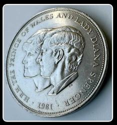 1981 - 25 Yeni Pens (25 New Pence) İNGİLTERE Kraliyet Düğünü Hatırası “ Prens Charles ve Lady Diana Düğünü) Hatıra Parası KM# 925 (YBMH81)