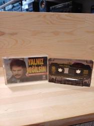 ORHAN GENCEBAY - YALNIZ DEĞİLSİN