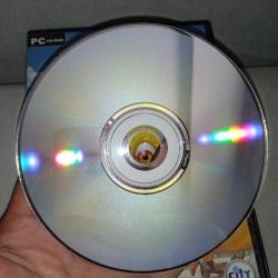 Pc oyun redneck kentucky and the next generation chickens. Orijinal. Disk 10 üzerinden 9.5 koleksiyonluk