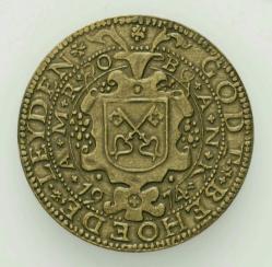 Hollanda, Leiden Kuşatması Sırasında Basılan 1574 Acil Durum Parasından Sonra Basılmış, 1974 Tarihli Hatıra Bakır Sikke. Ön Yüz; Kıvrımlı Bir Kartuş İçinde, Üzerinde Çapraz Anahtarlar Bulunan Bir Leiden Arması Tasvir Edilmiştir. Etrafında, İki İnci Bordür Arasında İki Yazıt Bulunur: 