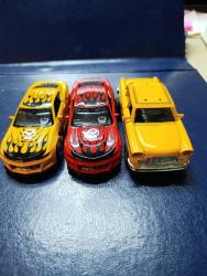 3 ADET METAL OYUNCAK ARABA LOTU