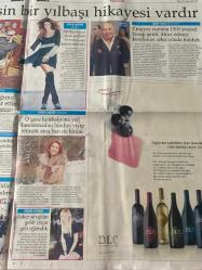 HÜRRİYET GAZETESİ DOĞUM GÜNÜ HEDİYESİ- 25 ARALIK 2007- Cahit Akyol-Haldun Dormen-Eysan Özım-Acun Ilıcalı-Tülin Şahin-İzzet Çapa-Özlem Kaymaz-Hande Yener-Aysun Kayacı-Şevki Tokat-Bade Nosa-Koşuman-Cem Özütürk  Şarabın köpürdüğü gece-İthal şampanya alırken dikkat edin-Türkiye’nin kokteyl şampiyonu-Şampanyaların tadı ve fiyatı-Çocuklar için özel üzüm suyu-Engeller değişiyor-Parti sihirbazları iş başında-Partiye katıl ama içkili araba kullanma-Parti paketinde konfeti de var maske de-Herkesin bir yılbaşı hikayesi vardır-Annemin antika koltuğunu kırdık ama ben hep inkar ettim-Feleg geçirdim ziyarete geldim-Diyarbakır’a görevli gönderildim ama yılbaşı eğlencelerini atladım-Herkes havai fişek patlattı ben su çiçeği kabarcıklarımı-2 meyve suyuna 1500 pound hesap geldi, itiraz edince kendimizi arka odada bulduk-O gece koleksiyona yağ damlatmadan hindiyi yiyip bitirdik ama ben de bittim-Asker sevgilim geldi çılgın gibi eğlendik-Votkalı 10 harika-Eğlencede son moda shot-Neo reklamına uluslararası