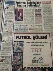 ASABİ GAZETESİ DOĞUM GÜNÜ HEDİYESİ- 7 HAZİRAN 2000-Devlet Bahçeli - Aysel Gürel - Kadir İnanır - Gülben Ergen - Tarık Tarcan - Dündar Kılıç - Yılmaz Erdoğan - Demet Akbağ - Levent Tülek - Bülent Kayabaş - Zeki Alasya - Metin Akpınar - Altan Erkekli - Cem Özer - Ayşen Gruda - Fatoş Sezer - İzzet Yıldızhan - Vahide Gördüm - Cüneyt Arkın - Füsun Önal - Kenan Kalav - Haldun Dormen - Nezih Tuncay - Müjdat Gezen - Süheyl Eğriboz - Sümer Tilmaç - Güzin Özipek - Ekrem Dümer - Tarık Ünlüoğlu - Tanju Gürsu - Serap Aksoy - Mehmet Yıldırım - Audrey Mestre - Yasemin Dalkılıç - Hüseyin Movit - Kanber Şenyüz - Berna Demirkale - Seçkin Piriler - Süleyman Çırıkas - Muharrem Uğur - Orhan Gencebay - Şener Şen - Kemal Sunal - Erbil Gözükırmızı - Sadettin Okkalı - Celal Toprak - Şakir Yazıcı - Kadir İnanır - Tarık Tarcan - Dilan D - Hakan Kıran  Yokluk içinde varlık - Allahım nedir bu başımıza gelenler - Asarı antika - Üç memur maaşı bir işçi kadar - Benzinlik patladı - Artçı değil bağımsız deprem -