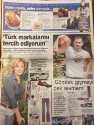 MİLLİYET GAZETESİ DOĞUM GÜNÜ HEDİYESİ- 20 ARALIK 2002 -Ebru Köksal-Elif Korap-Gülay Fırat-Tuba Akyol-Donatella Piatti-İlhan Uçkan-Sonay Dikkaya-Sayınur Tezel-Aysenur Yazıcı-Jülide Ateş-Zeynep Göğüş-Çağnur Hatipoğlu-Hülya-Hülya Avşar-Sezen Aksu-Ebru Gündeş-Orhan Gencebay-Nilüfer-Bülent Eczacıbaşı-Oya Eczacıbaşı-Ali Müfit Gürtuna-Ümit Boyner-Cem Boyner-İnan Kıraç-Ayşe Gülsoy-Ergun Gülsoy-Mustafa Sarıgül-Lüset Taviloğlu-Mustafa Taviloğlu-Mehmet Özdilek-Şenol Güneş-Cengiz Solakoğlu-Arzuhan Yalçındağ-Vuslat Sabancı-Hanzade Doğan-Sema Doğan-Esra Gürsoy-Güliz Onursal-Banu Birkan-Nur Akgerman-Hande Ataizi-Emre Ergani-Ayşegül Dinçkök-Ayk Gürdikyana-Neşe Erberk-Lâl Feray-Atıl Kutoğlu-Barbara Pensoy-Bekir Saçar-Esra Akın  Galatasaray markasını paraya çeviriyor-Şimdi özel hayattan haberler-Kadınların hallerini en iyi anlatan yazarlar-Yoksa aldatıyor muyuz-Muhabbet kuşumu nasıl sağlıarım-Kulaklıklı bereler çok mu moda-Yılbaşı gecesi yine pantolon mu giysem-Yıldızlar hafta sonu için neler fısıldıyor