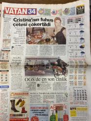 VATAN GAZETESİ DOĞUM GÜNÜ HEDİYESİ - 16 OCAK 2005 -Tuna Kargılı-Profesör Ali Turhan-Clio Mutaf-Kylie Minogue-Cengiz Abazoğlu-Mustafa Karahan-Bayram Çetin-Ahmet Varol-Metin Dere-Müge Anlı-Şaban Yüksel-Barbie Aysun-Tuğba Özay-Çağla Sikel-Arte Çelik-Noella-Cem Hakko-Pamela Spence-Arzum Onan-Mehmet Aslantuğ-Hayati Kılıç-Murat Kılıç-Cristina C.-Cristina-Koray Karamemiş-Koray Karabey-Muhammed Pamuk-Yılmaz Erdoğan-Zeki Alasya-İlknur Şakar-Rasim Öztekin-Necmi Yapıcı-Suna Selen-Ferhan Şensoy-Asuman Dabak-Mehmet Pamuk  Küba Ateşi-Dünya tıbbı Türk bilim adamının başarısını alkışlıyor-Kanser tedavisinde yepyeni bir yöntem-Modacılardan küçük sırlar-Kişi kendine yakışanı giymeli-Minyon tipli geniş kalçalı küçük göğüslü-Vücudunuzu iyi tanıyın-Sadizm ve şiddetin temsilcisi Akrep Burcu-Onun arabası var güzel mi güzel-Türkçe öğretmenim Noella-Pamela MTV’de 1 Numara!-Ayrı ayrı alışveriş yapıyorlar-Cristina’nın fuhuş çetesi çökertildi-OGS’de en son cinlik-Altınımızı Zonguldaklılar oyuyor!-Altın kızlar yar