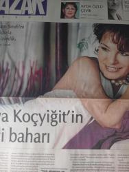 Cumhuriyet  GAZETESİ-25 ocak 2004- Hülya Koçyiğit-Hatice Tuncer-Hale Soygazi-Özlem Alhunok-Ayda Özlü Çevik-İpek Çalışlar-Vedat Günyol-Armağan Ballıkanat-Nilüfer Zengin-Doçent Dr. Doğan Şahin-Aslıgül Bekiryazı-Ahmet Othmani-Fatma Ovacık-Selçuk Erez-Rosanna Davis-Chris de Burgh  Hülya Koçyiğit’in ikinci baharı-Hababam Sınıfı’nı ünlü yıldızla birlikte izledik-Dublinli güzel-Sınırda yaşayanlar-Ceza sistemi ve reform-Fiyonklu ayakkabı-Kızılderili elması-Rapidolarıma teşekkürler-Türk edebiyatının cumhurbaşkanı-‘Türkiye için çalışabilirim’-Korunacak kadından talep eden kadına…-Hababam Sınıfı-Sınırda yaşayanlar-Ceza niyetine intihar-Salıncaktaki kişilik-Nabukadnezar’ın rüyaları-İrlanda’nın ilk güzeli-Ayakkabılar fiyonklu  metin üstündağ-rtük kurallarına uygun yaşanmadığı için bu şehirdeki hayat üç günlüğüne durdurulmuştur-fenerbahçe bu yıl şampiyon olacak olmayacak olacak-ohoo fenere kum gidiyoruz anlaşılan