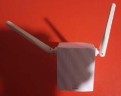 TP-LINK TL-WA855RE Wifi Sinyal Güçlendirici 300 Mbps (Ethernetli , Başarılı ürün ,Kurulum kılavuzlu, İkinci El)