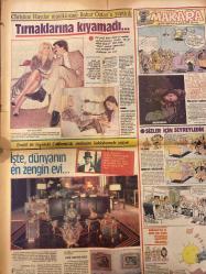RENK GAZETESİ DOĞUM GÜNÜ HEDİYESİ - 16 KASIM 1983 -Selma Güneri-David Bowie-Cüneyt Arkın-Yaprak Özdemiroğlu-Yıldırım Gencer-Agah Hün-Sabahattin Işık-Suna Selen-Mehmet Barlas-Metin Toker-Turan Yavuz-Bahar Özkan-Christine Haydar-Walter Annenberg-Joan Collins-Kenan Akman-Fikret Hakan-Figen Biricik Assolistlik için form tutuyor-David Bowie içindeki şeytanı öldürdü-Artık normal bir erkeğim-Selma Güneri dansı bıraktı aerobike başladı-Serçe geliyor-Yarını bekleyin-İç tehlike dış tehlikeden önemli-Ağızlardaki kırk yıllık sakız-Savaşa galip Almanya futbolda galip Fenerbahçe-Sıcaktan sokaklarda baygınlık geçirenler-Muhacir kuşların dönüşü-Tırnaklarına kıyamadı-İşte dünyanın en zengin evi Son Gece Makara-Kenan Akman Joan Collins’ten güzellik öğütleri Sizler için seyredeyedik