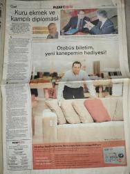 HÜRRİYET GAZETESI DOĞUM GÜNÜ GAZETESİ  -15 Şubat 2004-Hanzade Doğan-Aydın Doğan-John Holmes-Semih Saygıner-Uğur Cebeci-Murat Öztüzün-Vagn Soerensen-Özdemir İnce-Şentürk-Haldun Taner-Çetin Altan-Selim İleri-Meral Tamer-Ayşe Arman-Sedef Kabaş-Sevil Atasoy-Duygu Asena-Sibel Eraslan-Pınar Kür-İnci Aral  Hanzade Doğan gözü kara olduğum doğru-Pornonun 34.29 santimlik megastarı John Holmes-Aydın Doğan ne LSE takıyor ne de Columbia Üniversitesi maalesef-Dünyada yılın en iyisi Türkiye’de yalnız şövalye Semih Saygıner-Embraer süper ligde-Şiiri destekleyen ticaret ve sanayi odası-Huri mi Hürrem Sultan mı-Kadın yazar kadın yazara benzemez