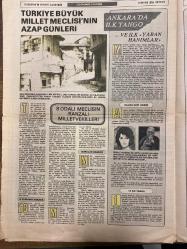 TERCÜMAN GAZETESİ DOĞUM GÜNÜ HEDİYESİ - 19 MAYIS 1978 -Osman Kocaoğlu-Anadol Hanım-Mustafa Kemal-Padişah Vahdettin-İngiliz General Milne-Mustafa Kemal Paşa-Halide Edip Hanım-Meclis Reisi Mustafa Kemal-Meral Çakır-Melike Esen-Kamil Mısırlı-Mehmet Akif-Benazir Butto-Hakkı Tarık Us-Mehmet Emin Yurdakul-Ziya Gökalp-Ali Fuat Paşa-Rauf Orbay-İsmet Paşa-Selahattin Köseoğlu-Celal Bayar-Mustafa Kemal Atatürk-Hala sömürülen yardım konusu-Milli mücadeleye 100 milyon rubleyi Ruslar değil Buhara Türkleri vermişti-Buhara Cumhuriyeti-Bir Bolşeviğin itirazı-Anadol Hanım kimdi?-Milli Mücadele’nin klasik kronolojisi-Türkiye Büyük Millet Meclisi’nin azap günleri-Ankara’da ilk tango ve ilk yabancı hanımlar-8 odalı meclisin ranza altı milletvekilleri-Milli Mücadele’de Sünni-Alevi ittifakı-Piramit tepesinde başlayan ihtilaf-Yıkılışın ve 19 Mayıs’ın rakamlarla asker bilançoları-Mustafa Kemal’in korku anları ve kader noktası-Celal Bayar: “Atatürk kimseyi öldürtmedi”-Atatürk (suikastler ve adam öldürmeler sonu