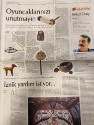 CUMHURİYET GAZETESİ DOĞUM GÜNÜ HEDİYESİ - 18 TEMMUZ 2004 -Şevval Sam - Vedat Günyol - Yağmur Kızılocak - Mariza - Esra Başbüyük - İpek Özbey - Ali Deniz Uslu - Beral Gümgüncan - Molly Bingham - Bukowski - Ahmet Kaya - Melike Arı - Özcan Deniz - Özlem Ortakova - Ferhat Tunç - Tek bir hayat yetmiyor - Mariza Fado söylüyor, Fadoyu yaşıyor… - Kadınlar Bukowski sever… - Taciz ne, tacizci kim? - ‘Sıradan’ savaşçılar - Kadınlar Bukowski sever - Kadın olarak doğsaydım… - İstanbul’u bir sanayi şehri yapamaz mıyız? - Bukowski maço değil, kadınları seviyor - Hayran bu, sever de öldürür de! - Fado kaderimdir