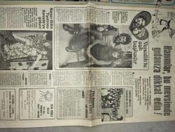 KELEBEK DOĞUM GÜNÜ GAZETESİ  -28 Ekim 1973-Zeki Müren-Gülşen Bubikoğlu-Yılmaz Duru-Perihan Savaş-Cüneyt Arkın-Buket Dereoğlu-Kenan Büke-Yusuf-Kezban-Ahmet Sezerel-Meral Orhonsay-Ali Poyrazoğlu-Meral Zeren-Erol Batıbeki-Çetin Alp-Ayla Algan-Güzin Özipek-Hüseyin Zan-Tarık Akan-Nilgün Atılgan-Anita Ekberg-Füsun Önal-Yavuz özkan-Mahmut hekimoğlu-Yalçın Boratap-Deniz erkanat-Sevinç Sever-Ediz Hun-Yumurcak-Yıldırım Önal  Altın Koza’da devler çarpışacak-Hepsi birbirinden sevimli-10. filminde baba olmaktan kurtuldu-Kenan Büke tiyatrosu Kanada’ya gidiyor-Venedik’te aşk başkadır-Kendi kendinizi kontrol edebilirsiniz-Test-Dostluk-Yusuf ile Züleyha-Kurtuluş Gençliğim Hikayesini filme alıyor-Evlat-Şu asorti dediğiniz-Birlikte bir adım daha-Hanımlar bu mevsimde gıdanıza dikkat edin