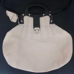 İNCİ MARKA KREM RENK ORJİNAL DERİ KADIN ÇANTASI.  KONDİSYON YÜKSEK