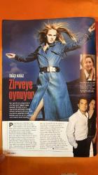 HAFTA SONU SOSYETE VE MAGAZİN DERGİSİ -  SAYI: 2002/51 - 18 ARALIK 2002 - TUĞÇE KAZAZ - AYŞE HATUN ÖNAL - HÜLYA AVŞAR - HELİN AVŞAR - EDA ÖZEL - DENİZ AKKAYA - PINAR ALTUĞ - PETEK DİNÇÖZ - EBRU GÜNDEŞ - SİREN ERTAN - GÖKHAN ÇARMIKLI - AYŞE ÇAVUŞOĞLU - SELİM HAMAMCIOĞLU - EKİN - TUĞBA ÖNAL - MURAT PARASAYAR - HAMİYET - TOPRAK SERGEN - SELİN BORONKAY - ONUR - ESRA KESEN - ATILAY ULUIŞIK - HANDE ATAİZİ - TARKAN SUALP - ALİ GÜVEN - HANDE YENER - HAKAN PEKER - FERYAL GÜLMAN - İNCİ GAZİOĞLU - GÜL DÜRÜST - MONİK İPEKEL - MELİKE HASEFE - DİLEK TERZİOĞLU - CANON İMER - MONİK BENARDETE - NESRİN İLTER - BAHAR GÖKFLİZ - BURAK YAKUPOĞLU - EMRE YAKUPOĞLU - SERRA EŞREF - FUL EŞREF - ESRA YAKUPOĞLU - ZEYNEP TUNUSLU - TÜRKAN GÜRSEL - MELKAN TABANLIOĞLU - ÖZDEM GÜRSEL - ALICEM KÖROĞLU - GÖNÜL MADRA - HALUK AŞKIN - MELEK AŞKIN - REŞAT KORAY - HAKAN HELVACIOĞLU - NİLGÜN DERE - ATIL KUTOĞLU - AYŞEGÜL CİNİSLİ - AHMET TARCAN - ALİ BAKOVA - ALİ CEM KÖROĞLU  - 60 SAYFA