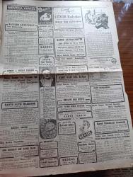 Cumhuriyet Gazetesi - 8 Nisan 1945 - Japonya'nın cezası yazan Nadir Nadi Başmakale - Japon donanmasına bir darbe daha indirildi - 300 Uçankale de Tokyo'ya dün en büyük akını yaptı - Beş Günde 150 bin esir - Amerikan ordularının Batı cephesi'nde kullandıkları yeni bir silah fotoğraf - Yedinci Ordu Nurenberg önlerine vardı - Mareşal Petain'in Alman zaferini isteyen bir faşist olduğunu söylüyorlar - Sovyet orduları Viyana'ya girdi - Cemal Nadir Karikatür - Haftanın Şakaları Yazan Burhan Felek - 1945 yılında İstanbul'dan İsviçre'ye yazan Peride Celal Yazı Dizisi - Belki Bir Gün Yazan Vedat Tanca Yazı Dizisi - Türk Sovyet dostluğu yazan Ömer Rıza Doğrul - bugünkü Fenerbahçe Galatasaray maçı yazan Eşref Şefik - Macar kıtaları da çarpışıyorlar - Hikaye komşum Çeviren Hamdi Varoğlu - Milli Piyango Elli Bin Lira 171122 numaralı bilete çıktı - İsmail dümbüllü Beyoğlu İstanbul Gazinosunda - bakireler ayini kristal salonunda - Nevrol Cemal - Mualla Gökçay ve Hacer Buluş Maksim'de - radyo programı