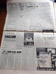 Cumhuriyet Gazetesi - 22 Ocak 1963 - Türkiye'deki Jüpiter Füzeleri sökülüp Polarisler verilecek - Balıkesir ve Bursa ovaları tamamen sular altında - atom silahlarını yasaklanması hususunda önemli bir engel aşıldı - Rusya mahallinde kontrolü kabul etti - Batı trakya'da Türk gazeteci Selahattin Galip Komotoni Hapse mahkum oldu - Orgeneral Kazım Orbay eşinden yardım ayrıldı fotoğraf - Milli Türk talebe Birliği Kongresi fotoğraf - çeşitli illerde 17 İstinaf mahkemesi kurulacak - Dün İsmet İnönü'nün kabul ettiği Alman Büyükelçisi Bugün Bonn'a gidiyor - büyükler ve küçükler yazan İlhan Selçuk - Yılan Elma Ve Kadın Yazan Perihan Zorlu Yazı Dizisi - Amerikan başkanı Kennedy Orta Amerika Devlet Başkanları İle bir toplantı yapacak - Victor Hugo'nun Sefiller romanını yazdığı Colonnes Oteli istimlak edildi - mutfak sofra yazan  Raufi Manyas - İstanbul Ankara Radyosu Programı - Galatasaray'ın yarınki rakibi Milan dün gece geldi fotoğraf - Milan'ın 5 As'ı oynamıyor -  Sakatlanan Can Bartu