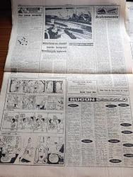 Cumhuriyet Gazetesi - 22 Ocak 1963 - Türkiye'deki Jüpiter Füzeleri sökülüp Polarisler verilecek - Balıkesir ve Bursa ovaları tamamen sular altında - atom silahlarını yasaklanması hususunda önemli bir engel aşıldı - Rusya mahallinde kontrolü kabul etti - Batı trakya'da Türk gazeteci Selahattin Galip Komotoni Hapse mahkum oldu - Orgeneral Kazım Orbay eşinden yardım ayrıldı fotoğraf - Milli Türk talebe Birliği Kongresi fotoğraf - çeşitli illerde 17 İstinaf mahkemesi kurulacak - Dün İsmet İnönü'nün kabul ettiği Alman Büyükelçisi Bugün Bonn'a gidiyor - büyükler ve küçükler yazan İlhan Selçuk - Yılan Elma Ve Kadın Yazan Perihan Zorlu Yazı Dizisi - Amerikan başkanı Kennedy Orta Amerika Devlet Başkanları İle bir toplantı yapacak - Victor Hugo'nun Sefiller romanını yazdığı Colonnes Oteli istimlak edildi - mutfak sofra yazan  Raufi Manyas - İstanbul Ankara Radyosu Programı - Galatasaray'ın yarınki rakibi Milan dün gece geldi fotoğraf - Milan'ın 5 As'ı oynamıyor -  Sakatlanan Can Bartu