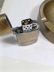 P92--PHILIPS MORRIS PİRİNÇ KÜLLÜK VE BENZİNLİ ÇAKMAK