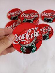 Coca cola metal bardak altı ve teneke kutusu