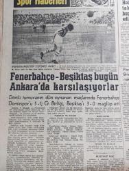 Hürriyet Gazetesi - 3 Mayıs 1959 - İzmir'deki hadiselerin neşri yasak edildi - İsmet İnönü'nün İzmir'e gelişinde askeri birlikler yolları tuttu 8 10 kişi dipçikle yaralandı - CHP lideri İsmet İnönü vazifemizi sonuna kadar yapmak borçtur dedi - Ege taarruzu dahiliye vekili Namık Gedik'e göre CHP mesuliyeti yüklenecek - İsmet İnönü'ye bütün yurttan telgraflar yağıyor - Kasım Gülek Dün İzmir'e gitti Osman Bölükbaşı bugün bir basın toplantısı yapacak - Kıbrıslı Türk lider Doktor Fazıl Küçük yarın gece Ankara'ya geliyor - sanat mektepleri mezunları cemiyeti defilesi fotoğraf - Hulusi Yeşilbaş Vatan cephesinden tekrar CHP'ye Döndü - Roma tatili prenses Margaret'e yeni bir sevgili getirdi fotoğraf - Hula Hoop zayıflatır mı hazırlayan Profesör Doktor Nuri Ergene - kalbimin aradığı erkek yazan Oya Baydar - Prenses Süreyya Nihayet aradığı saadeti bulmuş gibi fotoğraf - Fenerbahçe Beşiktaş bugün Ankara'da karşılaşıyorlar - Fotoğraf - Floyd Patterson Brian London'u nakavtla yendi - Vefa  galip
