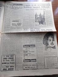 Cumhuriyet Gazetesi - 7 Ocak 1955 - nazik bir konu yazan Nadir Nadi Başmakale - Başvekil Adnan Menderes Dün uçakla Irak'a gitti Bağdat'ta tezahüratla karşılandı fotoğraf - yeni devlet personel kanun tasarısı hazır - Kızıl Çin'in elinde bulunan Türk erleri - yanlış bir haber Yunanistan'dan gelen ırkdaşlarımız geri çevrilmiyorlar - İsmet İnönü ile Nihat erim arasında dün yapılan uzun görüşme - 12 Ada kara sularının hududu - Ortaköy sahilinde ortodoksların haçı denize atma töreni fotoğraf - İkinci Maslak yolu - komünizm propagandası yapan bir işçi yakalandı - Papagos'a teşekkür yazan Ömer Sami Coşar - babaların derdi yazan Burhan Felek - 1955 İzmir fuarına iştirak için müracaatlar başladı - Ordu takımı Dün Fenerbahçe ile 1 1 berabere kaldı - Partizan Almanya'da yenildi - Vedii ne için Beşiktaş idmanlarına gelmiyor - Zoraki Diplomat yazan Yakup Kadri Karaosmanoğlu Yazı Dizisi - sahte kahraman lawrence derleyen Samih Sami - kiralar serbest olursa oyunu Maksim tiyatrosunda -Gina Lollobrigida