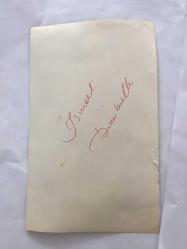 GELENEKSEL TÜRK TİYATROSUNUN SON TEMSİLCİSİ İSMAİL HAKKI DÜMBÜLLÜ'NÜN ORİJİNAL 3'LÜ FOTOĞRAF SETİ - 18 x 12 cm EBADINDA  - (AÇIKLAMAYI OKUYUNUZ) İSMAİL HAKKI DÜMBÜLLÜ KIZI SERPİL'LE BİRLİKTE  SAHNEDE GÖSTERİ YAPARKKEN ÇEKİLMİŞ 3 FARKLI KARE