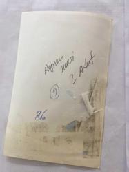 GELENEKSEL TÜRK TİYATROSUNUN SON TEMSİLCİSİ İSMAİL HAKKI DÜMBÜLLÜ'NÜN ORİJİNAL 3'LÜ FOTOĞRAF SETİ - 18 x 12 cm EBADINDA  - (AÇIKLAMAYI OKUYUNUZ) İSMAİL HAKKI DÜMBÜLLÜ , MÜNİZ ÖZKUL ve DİĞER TİYATRO SANATÇILARIYLA AYNI SAHNEDE POZ VERİRKEN ve MÜNİR ÖZKUL'UN  İSMAİL HAKKI DÜMBÜLLÜ'NÜN ELİNİ ÖPTÜĞÜ ANLARDA ÇEKİLMİŞ 3 FARKLI KARE-Münir Özkul-Vahi Öz-Turgut Özatay-Sadık Şendik-Kanlı Nigar’ oyunu