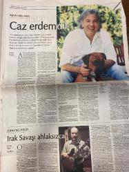 CUMHURİYET PAZAR GAZETESİ DOĞUM GÜNÜ HEDİYESİ - 1 AĞUSTOS 2004 -Türkan Saylan-Hakan Çelik-Aşkın Arsunan-Nilüfer Zengin-Murat Beşer-Ali Deniz Uslu-Berat Günçalkan-İpek Yezdani-Hıdır Durmaz-İpek Özbey-Burak Sergen-Nurten Ay-Kenan Işık-Cüneyt Arcayürek-Hüseyin Yıldız-Aylin Tunç-Ezade Etem-Murat Çıtak-Baki Koşar-Tuğba Hatun-Ayşel Gürel-Laz Taylor-Kont Adnan-Ruslana-Atilla Özdemiroğlu-Semih Gemalmaz  Zaman benim emrimde-Eyvah bana bakıyorlar-Bilgi sır olunca-Şimdi de Laz Taylor-Göz göze gelememek-Bir de Tarkan’la salsa yapsak-Tanrım lütfen aklım boş olmasın-Nerede biri dövülse ben incinirim-Yerimde duramıyorum-Hukukun grameri de önemli-Caz erdemdir-Üçüncü kuşağın romanı-Hayvanlar hızlı yemek-Tarkuşu’nun kısa tarihi-Huzurlarınızda Laz Taylor Kont Adnan ve çarpık bacak Ruslana-Öğretmenlikten şarkıcılığa