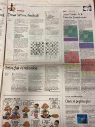 CUMHURİYET PAZAR GAZETESİ DOĞUM GÜNÜ HEDİYESİ - 1 AĞUSTOS 2004 -Türkan Saylan-Hakan Çelik-Aşkın Arsunan-Nilüfer Zengin-Murat Beşer-Ali Deniz Uslu-Berat Günçalkan-İpek Yezdani-Hıdır Durmaz-İpek Özbey-Burak Sergen-Nurten Ay-Kenan Işık-Cüneyt Arcayürek-Hüseyin Yıldız-Aylin Tunç-Ezade Etem-Murat Çıtak-Baki Koşar-Tuğba Hatun-Ayşel Gürel-Laz Taylor-Kont Adnan-Ruslana-Atilla Özdemiroğlu-Semih Gemalmaz  Zaman benim emrimde-Eyvah bana bakıyorlar-Bilgi sır olunca-Şimdi de Laz Taylor-Göz göze gelememek-Bir de Tarkan’la salsa yapsak-Tanrım lütfen aklım boş olmasın-Nerede biri dövülse ben incinirim-Yerimde duramıyorum-Hukukun grameri de önemli-Caz erdemdir-Üçüncü kuşağın romanı-Hayvanlar hızlı yemek-Tarkuşu’nun kısa tarihi-Huzurlarınızda Laz Taylor Kont Adnan ve çarpık bacak Ruslana-Öğretmenlikten şarkıcılığa