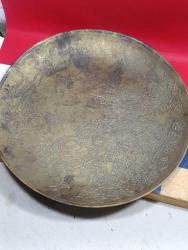 RF48-----KABARTMA BİTKİSEL DESENLİ ANTİKA PİRİNÇ TABAK