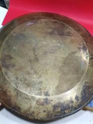 RF48-----KABARTMA BİTKİSEL DESENLİ ANTİKA PİRİNÇ TABAK