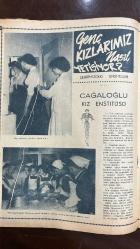 YELPAZE RESİMLİ SALON Mecmuası DERGİSİ - SAYI : 150 - 27 NİSAN 1955 -HALİDE EDİP ADIVAR VE SİNEKLİ BAKKAL - BAYRAKTARIN NİŞANLISI FOTOROMANI - ÇIRAĞAN SARAYINDA BİR PERİ KIZI -, YAZAN : İHSAN BORAN - AŞKTAN KAÇAMAZSIN FOTOROMANI - SPENCER TRACY -  NUMARACI , YAZAN : MEHMED SEVDA - KAZA , YAZAN : ÖMER SAKIP - CAĞALOĞLU KIZ ENSTŞTĞSĞ , RÖPARTAJ : NECMİ ONUR - GARİPSİ, YAZAN : ZAFER SÜLEK - UĞRAK, YEŞİL MAVİ YAZAN : NEZİHE ANI - İSTANBULSPOR FOTOGRAFLARI- GARY CAAPER - KİTABIMIN SAYFALARI ARASINDA ÇEVİREN : HASAN KOLOŞİ - İNSAFSIZ GÖLGE FOTOROMANI - BÜYÜK FIRTANA , YAZAN : AHMET CEMİL- MATA HATİ FOTOROMANI - APİOĞLU SUCUKLARI REKLAMI - PEARK CUTEX OJE REKLAMI - 34 SAYFA