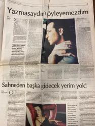 CUMHURİYET PAZAR GAZETESİ DOĞUM GÜNÜ HEDİYESİ - 25 TEMMUZ 2004 -Serra Yılmaz-Nedim Gürsel-Feridun Düzağaç-Fatma Ovacık-Aslı Kaybal-Hürr Duman-Figen Atalay-Akça Zengin-E. Çetin Güer-Ferzan Özpetek-İpek Özbey-Psikiyatri Doktor Fatih Alkan-Nusrettin Elik-Özlem-Selçuk Erez-Ece Temelkuran-Ebru Akel-Şebnem Dönmez-Cem Baza-Kenan Doğulu-Ayşegül Aldinç-Gülse Birsel-Ahu Yağtu-Nil Karaibrahimgil-Kenan İmirzalıoğlu-Tuba Ünsal-Belma Özdemir  Dünya Serra Yılmaz’ı sevdi-Modayla dalga geçmek-Benim kentim İstanbul-Gerçekle bağlantının koptuğu an-Çocuklarla empati kurmak için-Bir sömürü metaforu-Kim koydu bu kuralları?-Uçmak-10 yılımı evde geçirdim-Eşim beni terk etti-Garip sesler-Oğlum acı çekiyordu-Pazarın penceresinden Von Münchhausen-Çocuklar da empati ister-Rakı şişesinde balık olsam…-Sahneden başka gidecek yerim yok!-Yazmasaydım öyleyemezdim-Modayla alay ediyorum…-Tişört modası-Altı kıta, altı zirve
